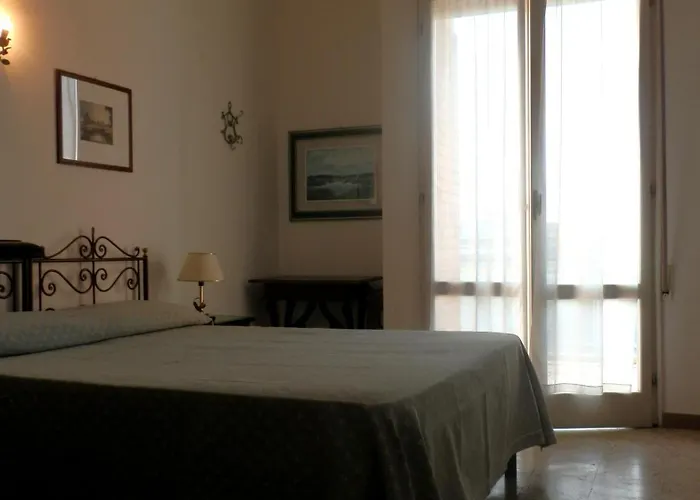 Nautic Hotel 3*
