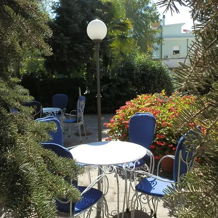Nautic Hotel 3*