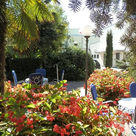 Hotel Nautic 3*
