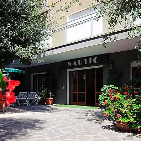 ホテル Nautic ベラーリア・イジェア・マリーナ