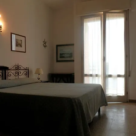 Nautic Hotel 3*