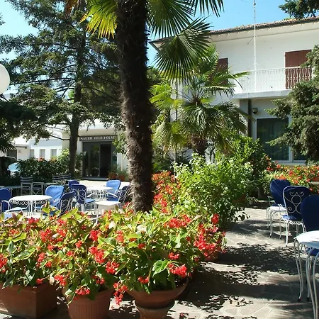 Nautic Hotel 3*